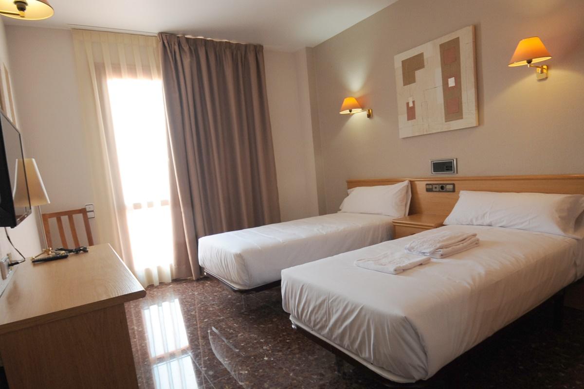 La Imperial Hotel Luceni Eksteriør billede