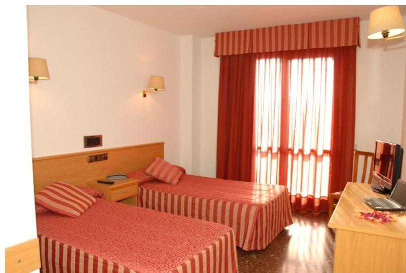 La Imperial Hotel Luceni Værelse billede